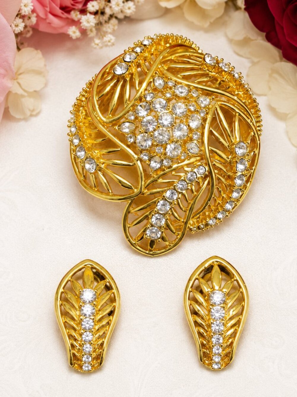 ESTATE STYLE Rhinestone Gold Brooch Earrings Set ~ VINTAGE Gold Plate Rhinestone